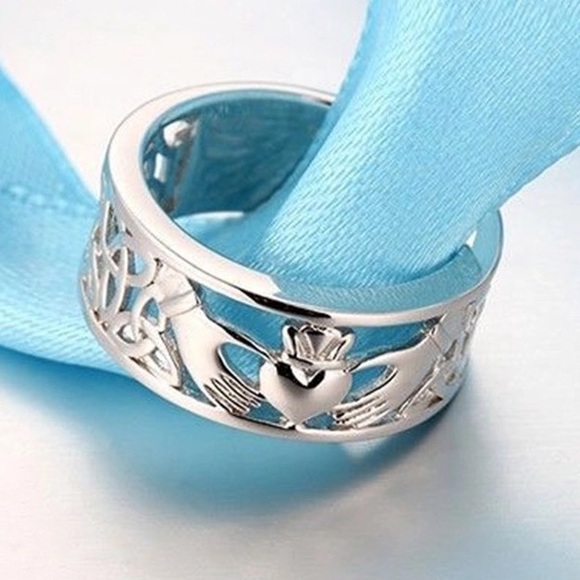 šStainless Steel Irish Claddagh Ringš